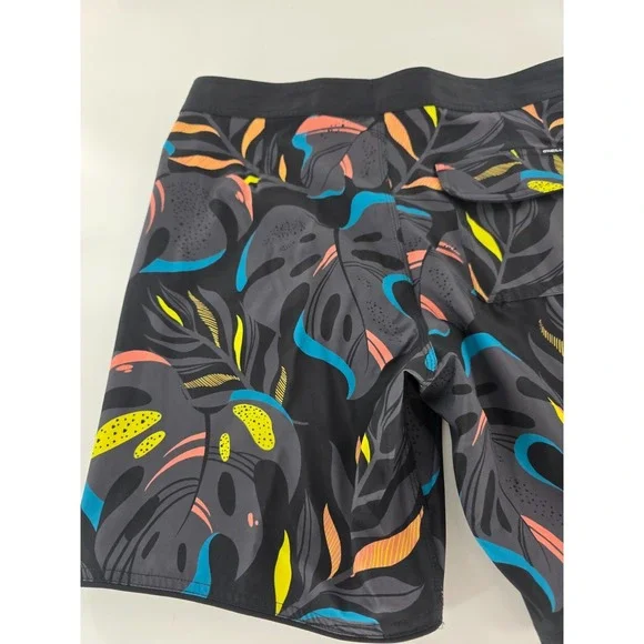O'Neill Hyperfreak Mysto Scallop 19 Board Shorts Mens 30 Black 8.5" inseam NWT - Picture 9 of 9